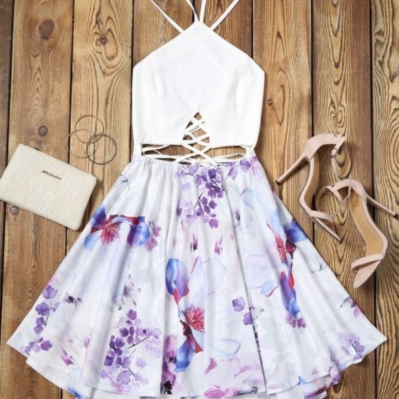Zaful Dresses & Skirts - Zaful Criss Cross Backless Floral Dress